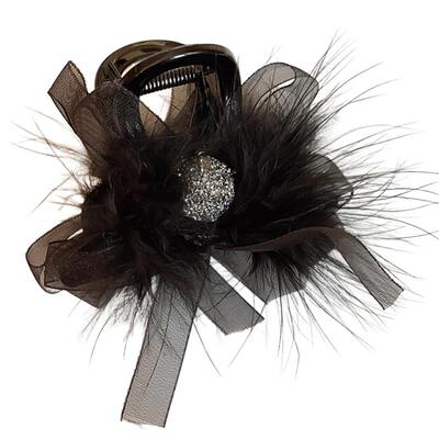 高级感羽毛抓夹女高级感2025新款