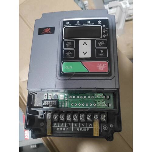 询价-久联久JB20A2R2G4变频器2.2KW如图实