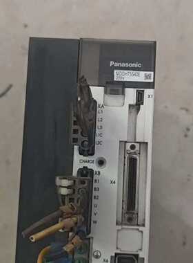 松下伺服驱动器MDDHT5540E 功能正常   不议价