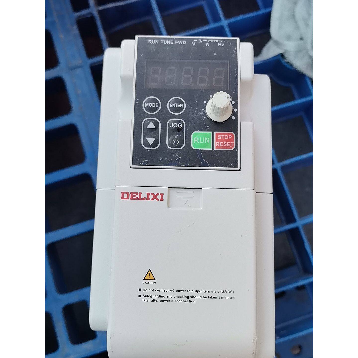 议价德力西变频器 I-EM60GOR4S2,0.4KW,22