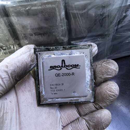 溢价-BROADCOM博通 QE-2000-R芯片，件，成色还