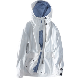 手感柔软 时尚旅行前沿 防风防晒冲锋衣女春秋薄款户外风衣短外套