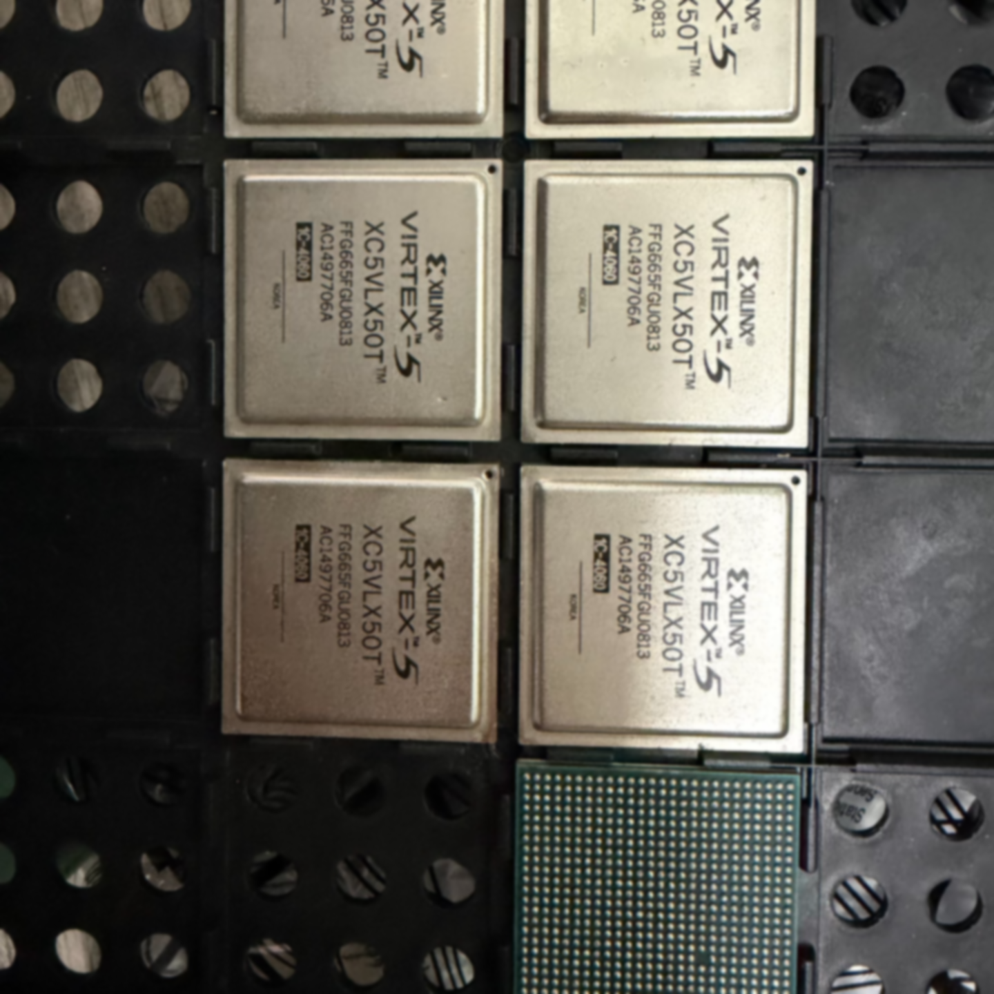 XC5VLX50T1FFG665C只有7个便宜处理0--议价商品