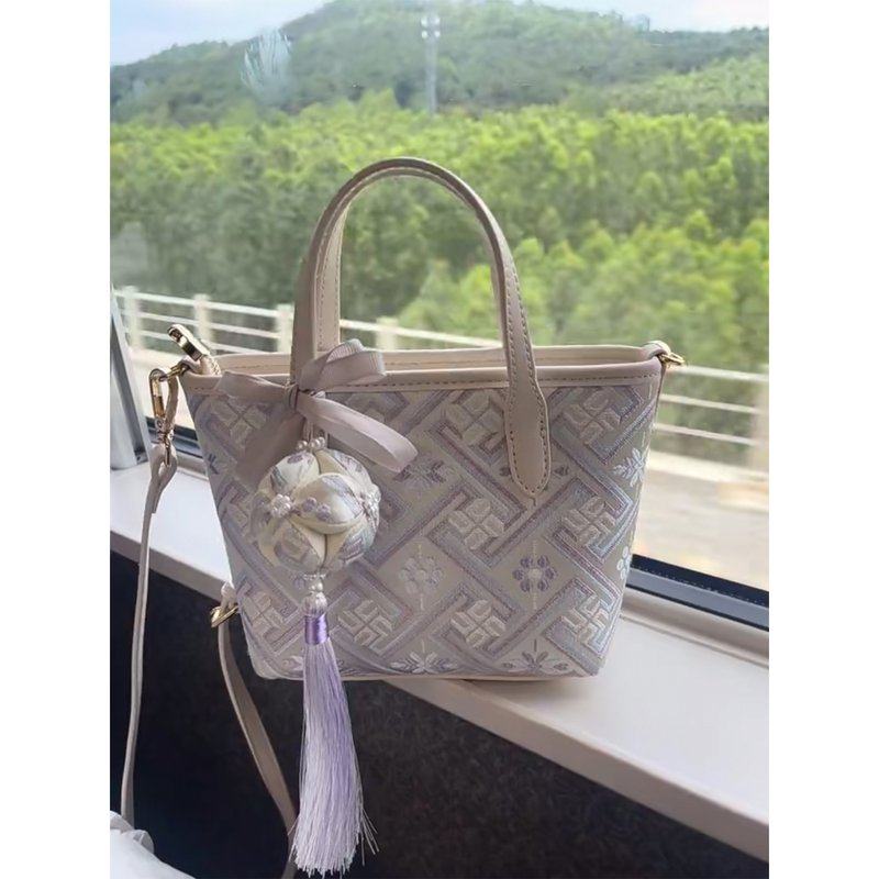 广西壮锦包新中式菜篮子包包2025新款女士手提包手拎包斜挎水桶包