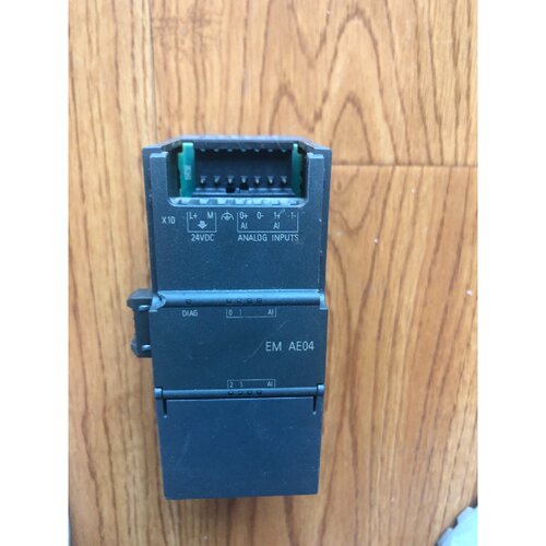 可维修议价  西门子EMAE04模块6ES72883AE040AA0200smart系列4路