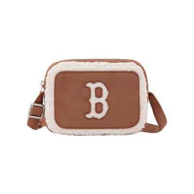 【自营】MLB女包虞书欣同款羊羔毛斜挎包单肩相机包秋冬新款CRS07