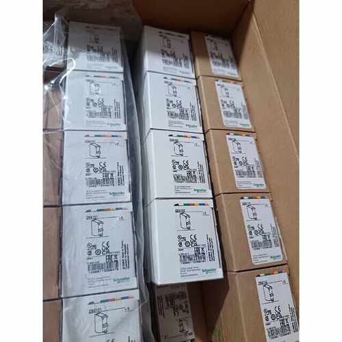 施耐德 ZBE101 ZBE102 常开触头模块 工控配件