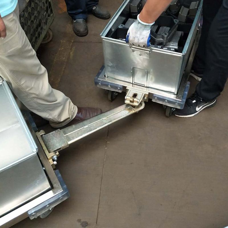 牵引车工位器具拖钩挂钩物流台车脚腕冲压铸造件拖钩牵引装置脚踩