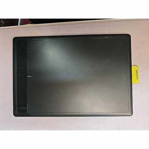 Wacom CTL-671数位板，荧光绿，裸机一部，没有任何询价