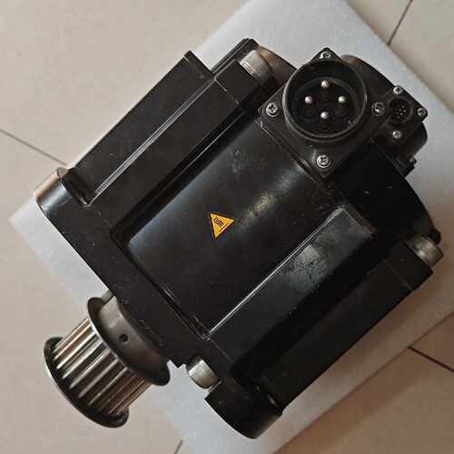 询价安川伺服电机，型号：SGM7G-44AFC61
