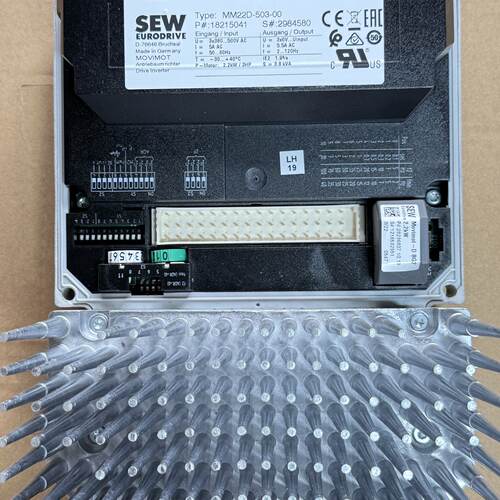 议价SEW变频器MM22D-503-00全新原装现货