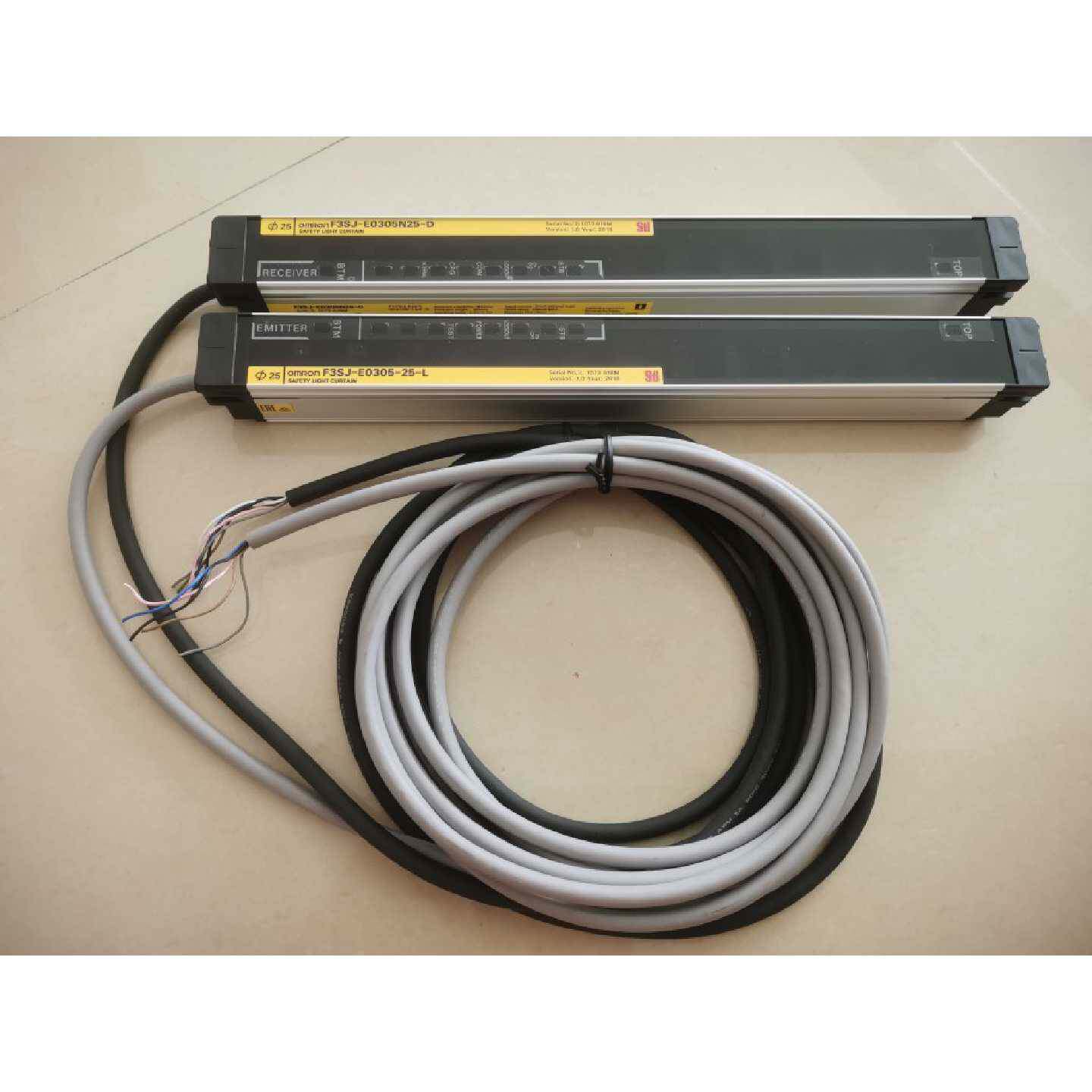 议价F3SJE0305N25新到正品全新欧姆龙安全光栅F3SJE0305N25现货