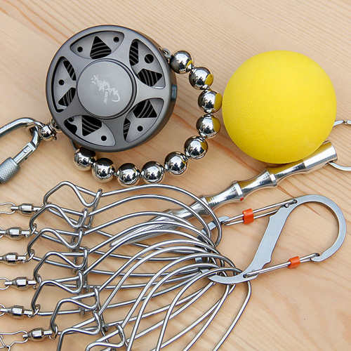 活鱼扣锁鱼器鲨手路亚活鱼扣伸缩扣高端鱼轮式大物锁鱼扣解放鱼护