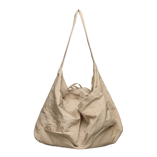 休闲尼龙帆布包女日系大容量宽肩带单肩斜挎包邮差包学生上课包包