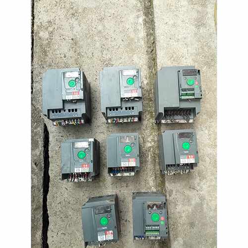〔议价-可维修〕施耐德变频器4KW 380V ATV310HU40N4A-3