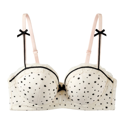 六只兔子小胸聚拢显大蕾丝内衣