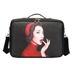 新款专业便携韩国简约旅行网红皮质多功能收纳包ins化妆包品小号