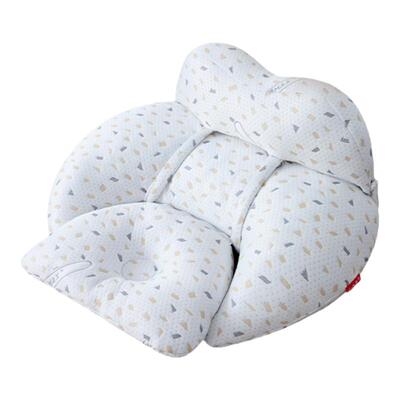 斜坡枕婴儿防吐奶哺乳枕