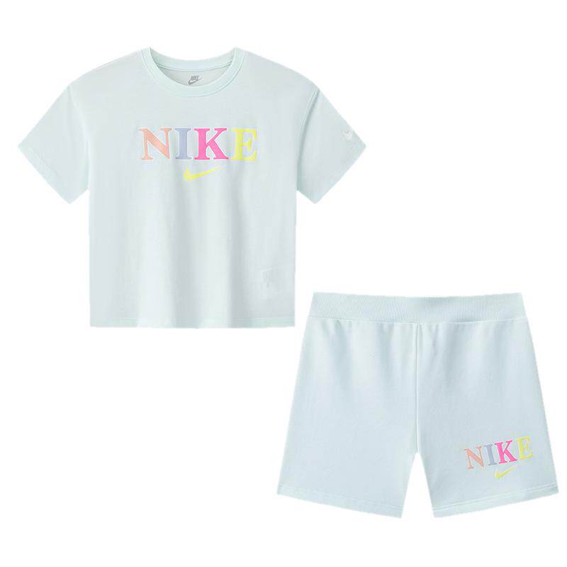 NikeYA儿童套装新品上市