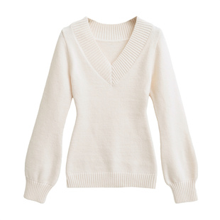 法式温柔软糯白色v领露肩毛衣秋冬毛线衣清纯修身针织衫毛衫上衣