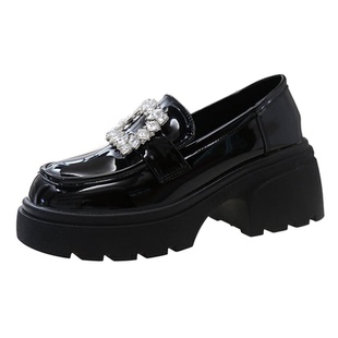 漆皮水钻方扣单鞋女2026秋季新款百搭松糕学院风小皮鞋厚底乐福鞋