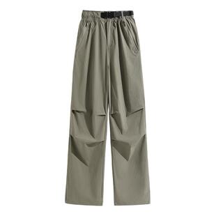 班尼路军绿色冲锋工装裤女春夏新款户外运动亲肤透气高腰伞兵裤N