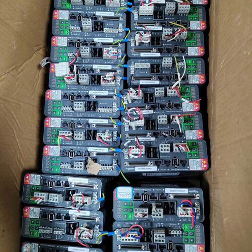 溢价-LXM28AU04M3X，400w，BCH2LD0433CA