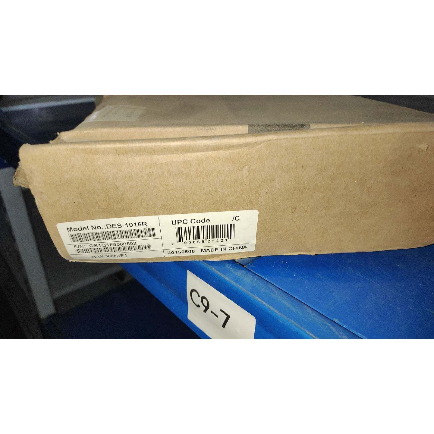 非标价DLink友讯DES1016R16口百兆交换机议价