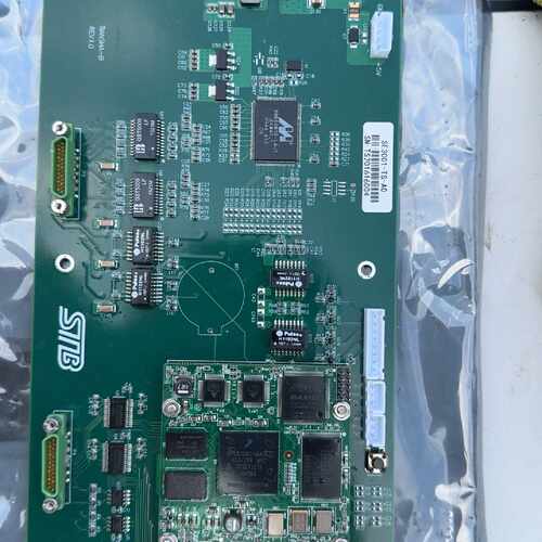 溢价-STB主板，型号SE3001-TS-A0，未使用。实物如