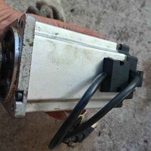 议价Xinjie Servo Motor Ms5s-80St-Cs02430b-20P7-适用