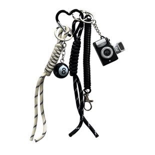 包包挂饰复古小相机黑8球钥匙扣装饰牛仔裤子腰间挂件小众配饰品