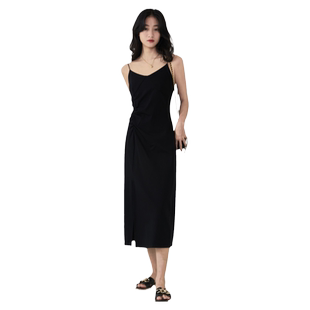 one more2025夏季内搭小黑裙法式吊带连衣裙修身打底高级年会礼服