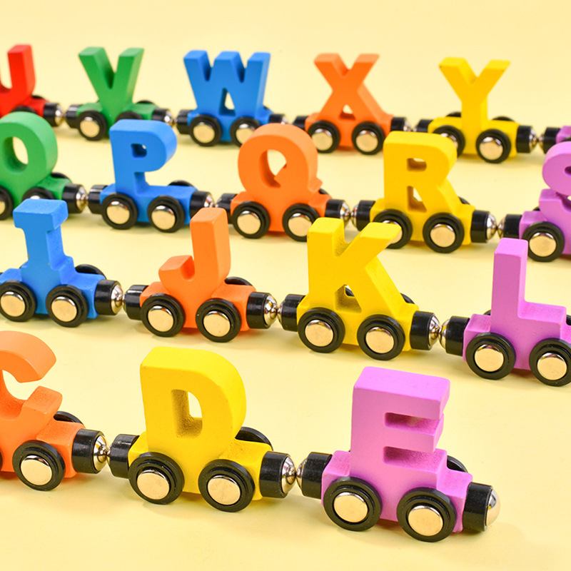 磁性木质小火车26个组合拖拉木制拼装轨道玩具车英文字母益智积木