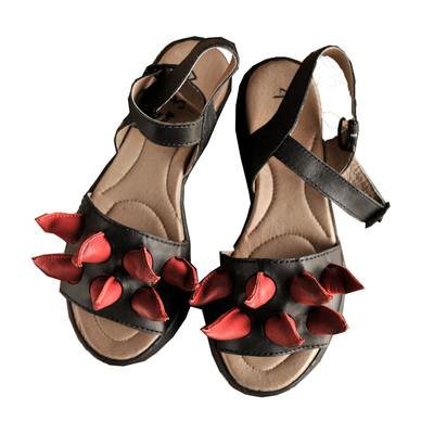 东莞小众厚底露趾凉鞋