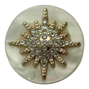 新品高级毛衣仿贝白色扣子雪花镶钻金属双拼纽扣女西装外套装饰扣