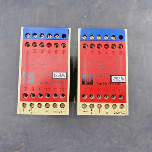 Set Of 2 PEPPER FUCHS WE77EX1 Switch Amplify