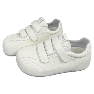 真皮内增高德训鞋女2026春季新款圆头魔术贴显脚小运动休闲小白鞋