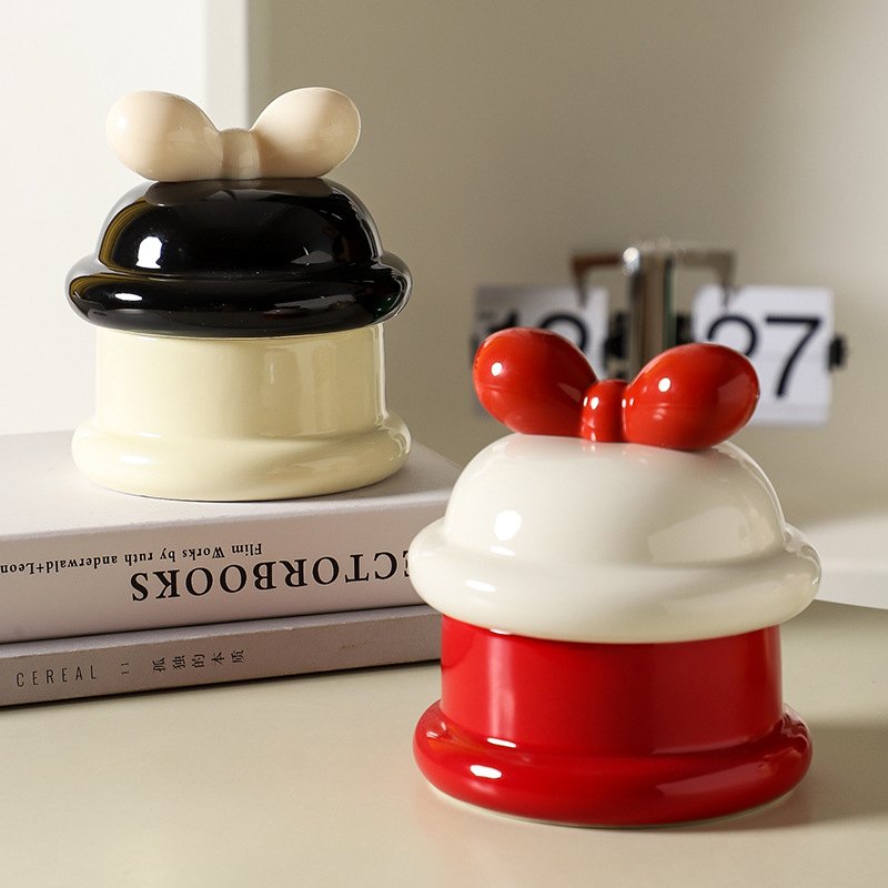 奶油风烟灰缸ins高级感客厅防飞盖子家用创意办公室可爱灰带陶瓷