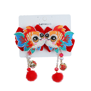 锦鲤赐福 超萌可爱红色流苏毛球刺绣小金鱼发夹儿童新年头饰过年