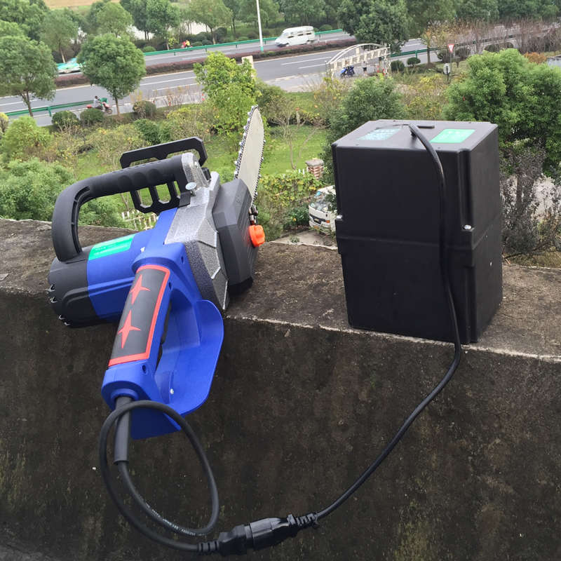 48V大功率充电式电锯户外电动锂电伐木锯小型链条锯家用锯树神器