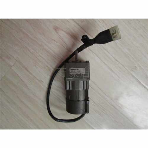 议价日本 M4RA1G4L 减速电机 M4GA12.5F 电压100V 实物拍摄 1W