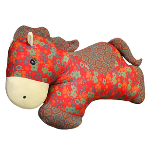 2026马年吉祥物三层纱红色马抱枕居家客厅靠垫新年公仔新中式礼物