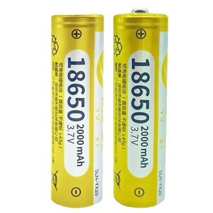 18650锂电池2000毫安强光手电筒麦克风收音机扩音器充电宝唱戏机