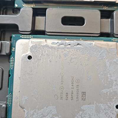 询价-8260CPU  正式版，3颗，成色如图，