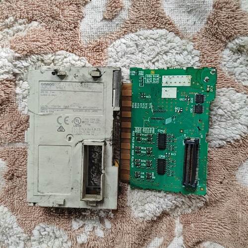 咨询后拍CJ1W-ID211 欧姆龙PLCCJ1W扩展！外壳破损，功