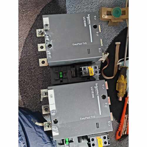 〔议价-可维修〕施耐德接触器LC1E200系列 带辅助触点模块LAEN11