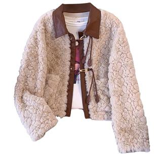 美拉德小香风皮毛一体羊羔绒外套女2025秋冬新款翻领拼接短款夹克