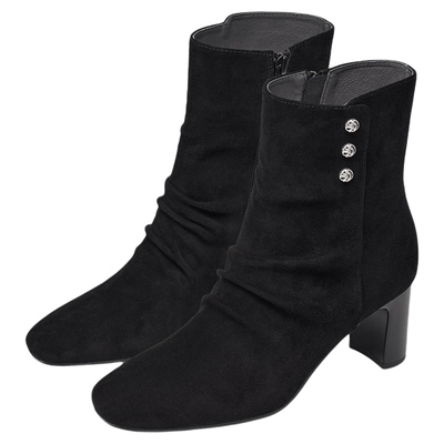 KISSCAT接吻猫[云朵卷]粗跟靴25冬新羊绒褶皱瘦瘦靴黑色高跟短靴