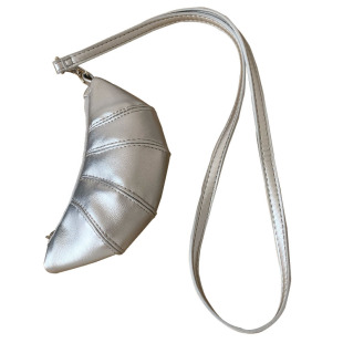 挂脖mini零钱包可爱牛角包设计感小众迷你凹造型斜挎口红耳机小包