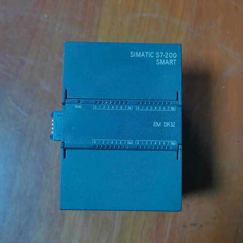 议价EM  DR32  6ES7 288-2DR32-0AA0  16入16出 继电器型  EM  DR